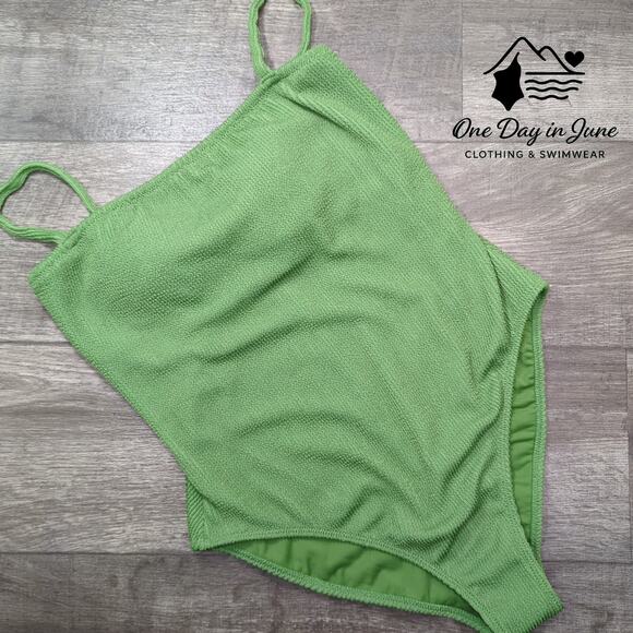 Shade & Shore Smocked One Piece Swimsuit Size L - Picture 1 of 5